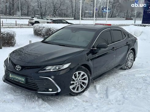 Toyota Camry 2022 - фото 6