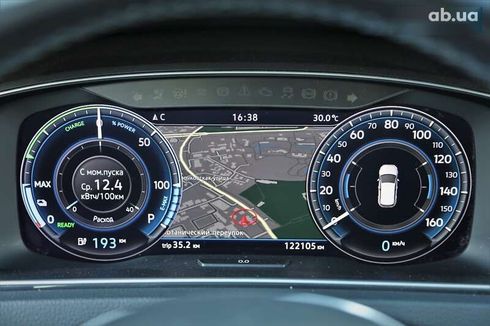 Volkswagen e-Golf 2019 - фото 13