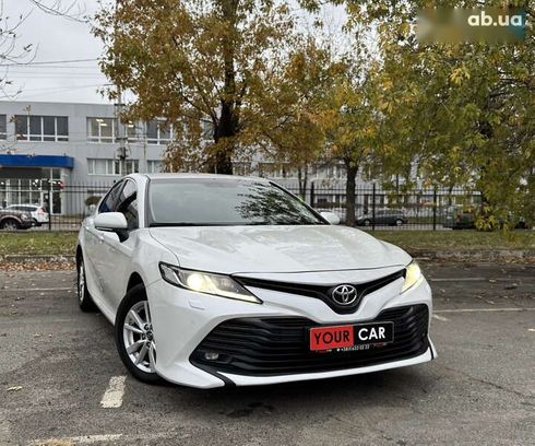 Toyota Camry 2018 - фото 13