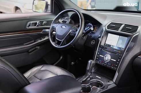 Ford Explorer 2017 - фото 14