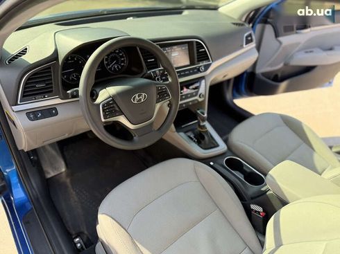 Hyundai Elantra 2017 - фото 25