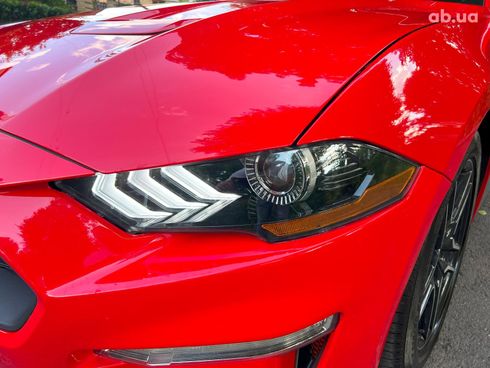 Ford Mustang 2019 красный - фото 26