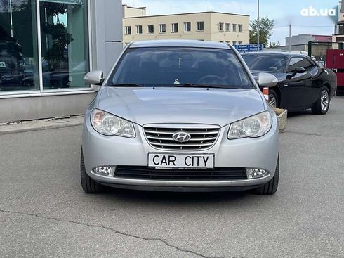 Hyundai Elantra 2011 - фото 2