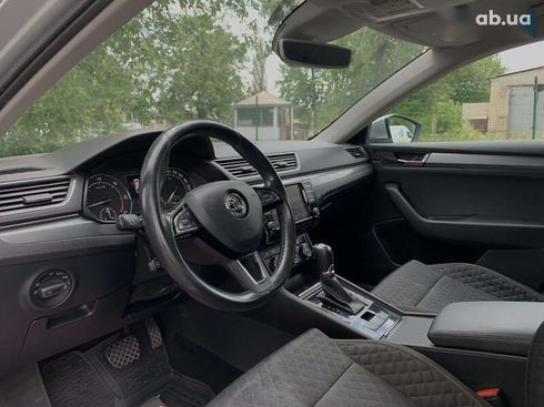 Skoda Superb 2016 - фото 28