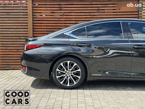 Lexus ES 2019 - фото 13