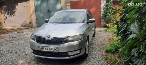 Skoda Rapid 2013 серебристый - фото 8