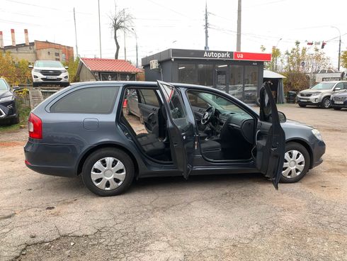 Skoda Octavia 2010 серый - фото 30