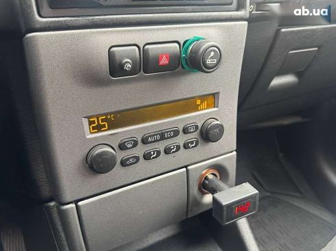 Opel Zafira 2005 - фото 23