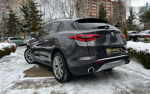 Alfa Romeo Stelvio 2017 - фото 10