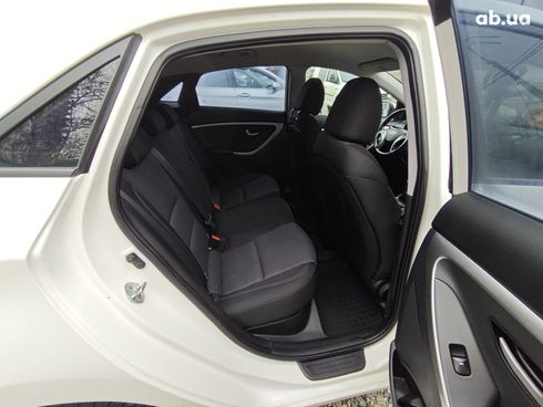 Hyundai i30 2013 белый - фото 14