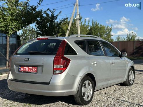 Kia Cee'd 2011 - фото 14