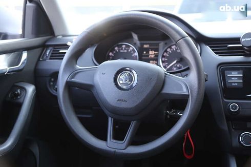 Skoda Octavia 2017 - фото 15