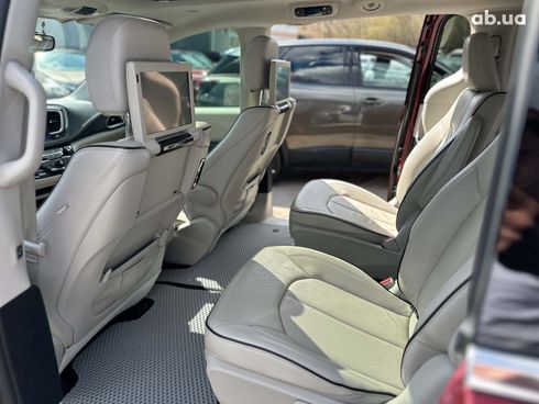 Chrysler Pacifica 2017 красный - фото 65