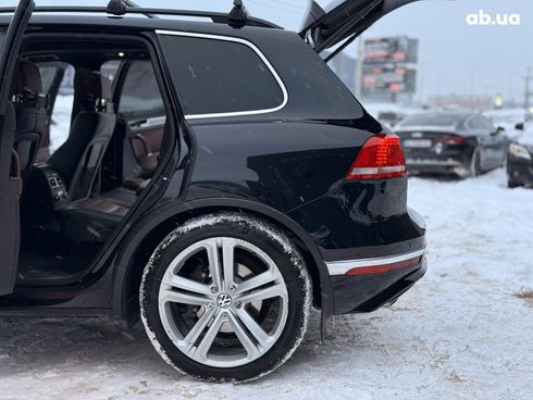 Volkswagen Touareg 2017 черный - фото 53