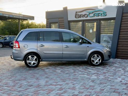 Opel Zafira 2009 - фото 26