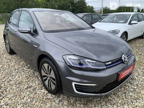 Volkswagen e-Golf 2019 - фото 24