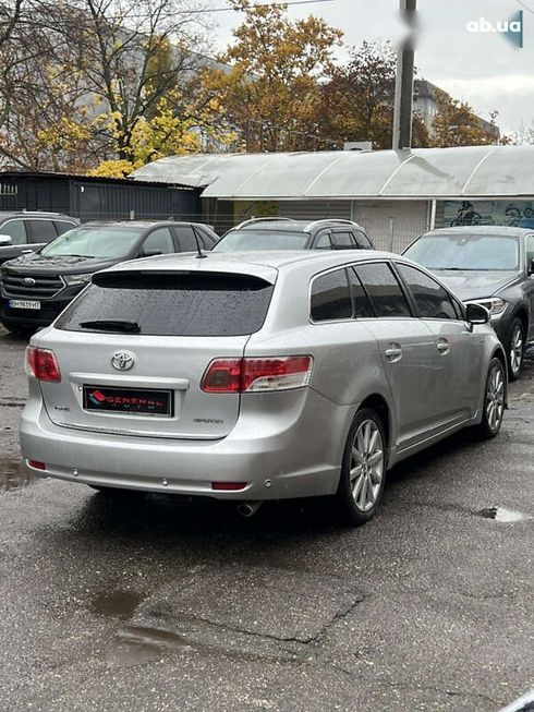 Toyota Avensis 2009 - фото 15