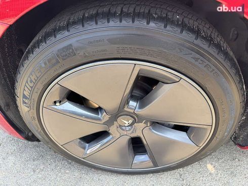 Tesla Model 3 2021 - фото 11