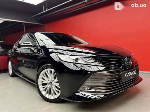Toyota Camry 2019 - фото 11