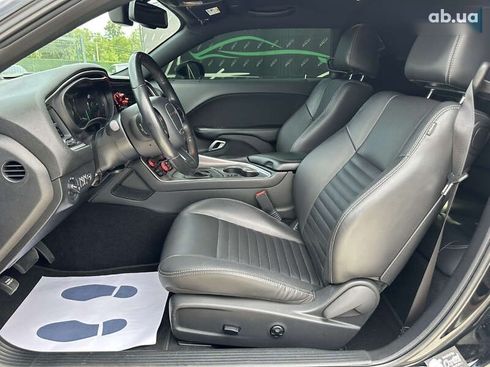 Dodge Challenger 2021 - фото 6