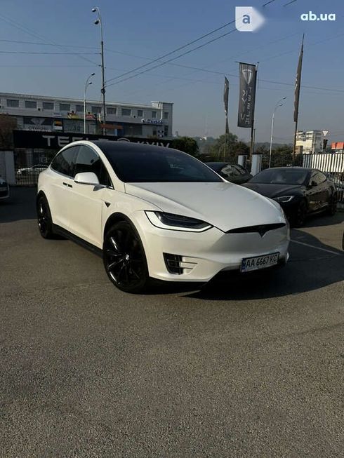 Tesla Model X 2019 - фото 4