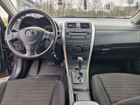 Toyota Corolla 2009 - фото 18