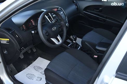 Kia Cee'd 2011 - фото 15