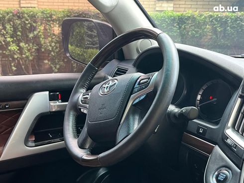 Toyota land cruiser 200 2017 черный - фото 38