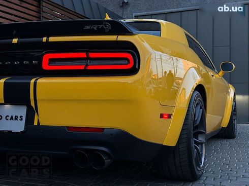 Dodge Challenger 2017 - фото 19