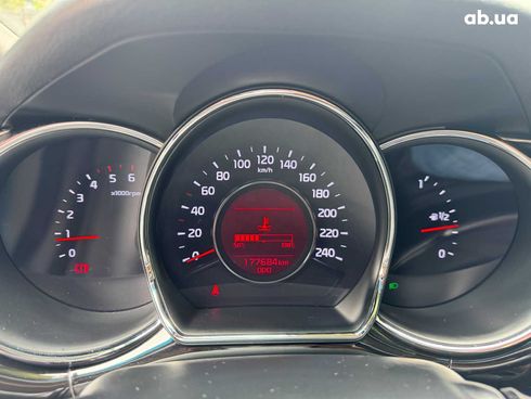 Kia Cee'd 2018 белый - фото 11