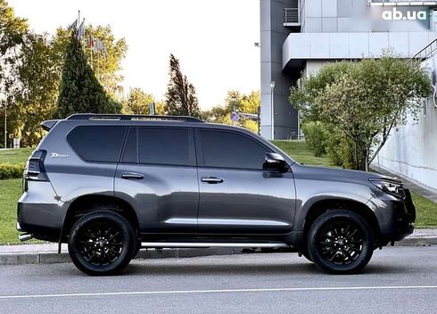 Toyota Land Cruiser Prado 2021 - фото 5