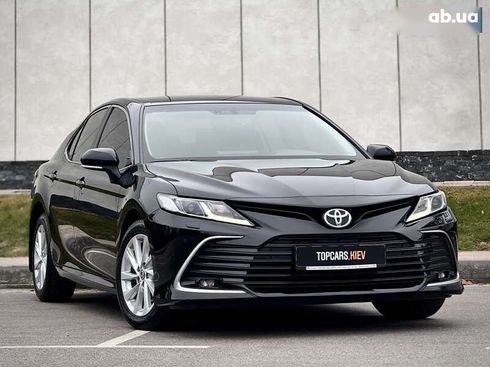 Toyota Camry 2023 - фото 12