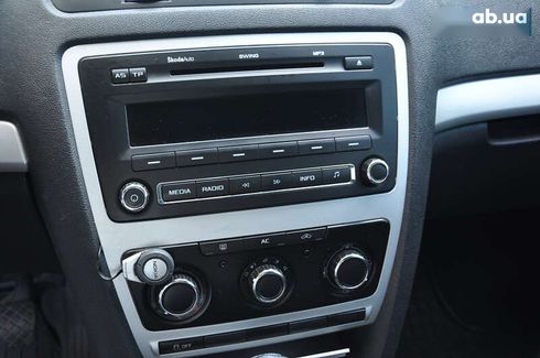 Skoda Octavia 2010 - фото 30