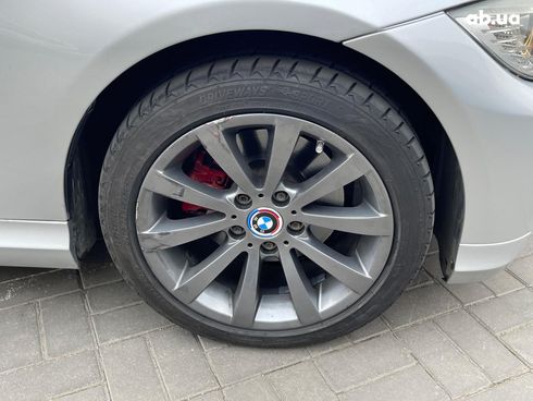 BMW 3 серия 2011 серый - фото 13