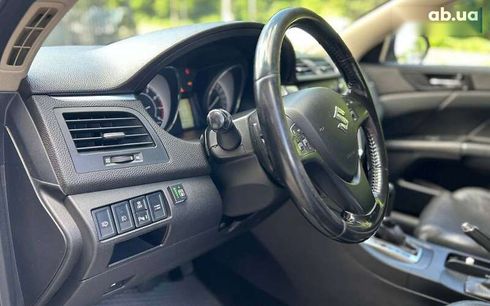 Suzuki Kizashi 2010 - фото 9