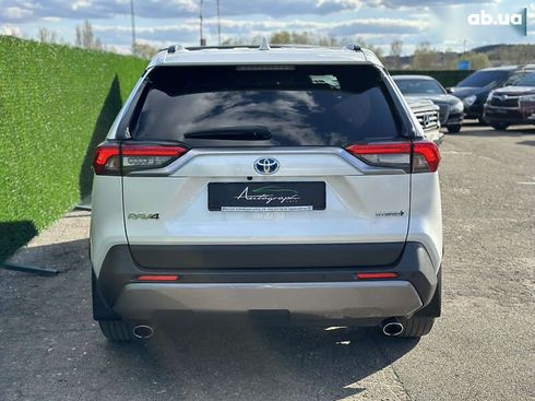 Toyota RAV4 2020 - фото 4