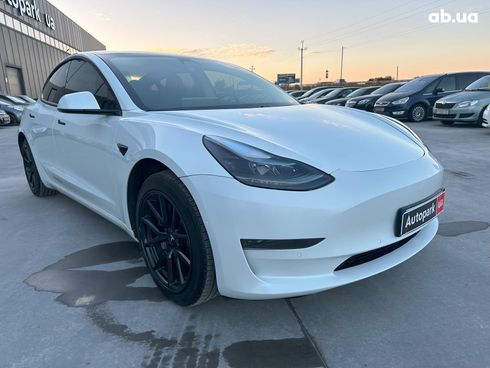 Tesla Model 3 2021 белый - фото 3