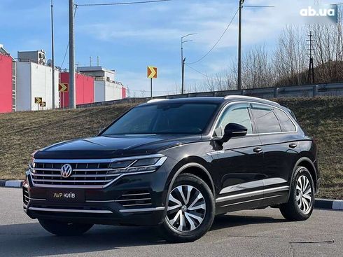 Volkswagen Touareg 2018 - фото 3