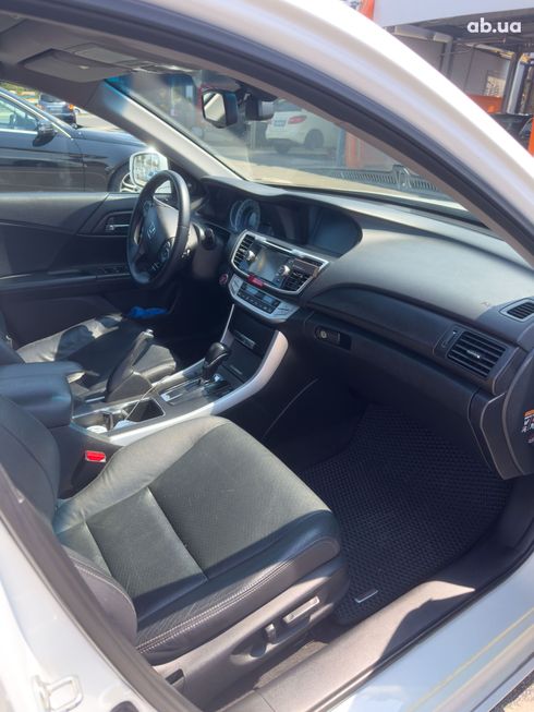 Honda Accord 2013 белый - фото 12