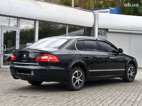 Skoda Superb 2011 - фото 5