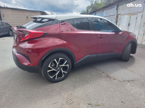 Toyota C-HR 2018 вишневый - фото 19