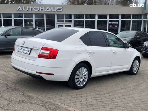 Skoda Octavia 2019 - фото 6