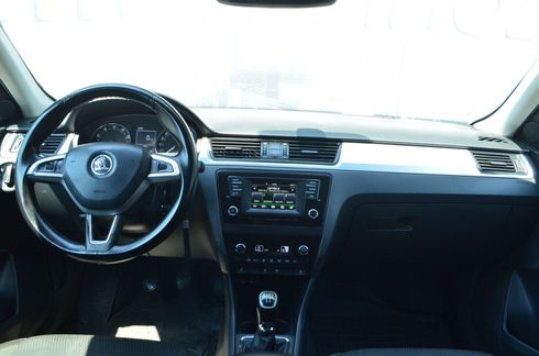 Skoda Rapid 2016 красный - фото 15
