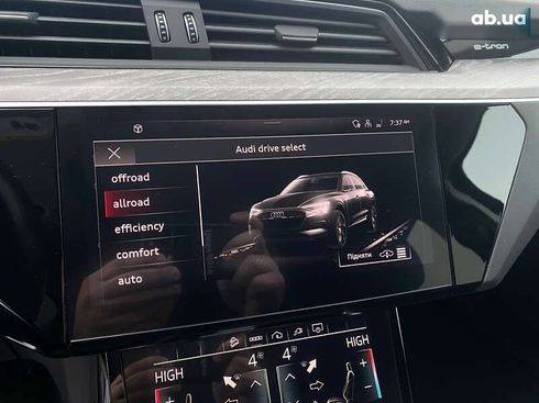 Audi E-Tron 2020 - фото 16