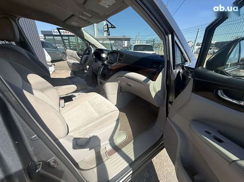 Nissan Quest 2016 - фото 20