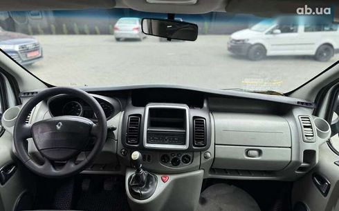 Renault Trafic 2012 - фото 11