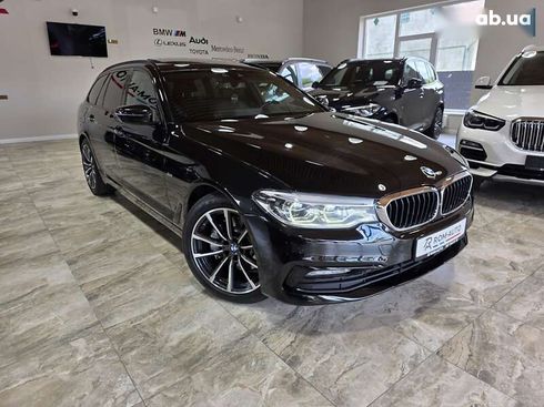 BMW 5 серия 2017 - фото 30