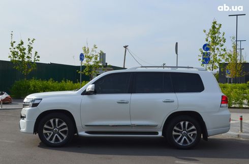 Toyota Land Cruiser 2016 белый - фото 8