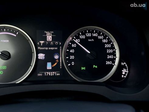Lexus IS 2013 - фото 30