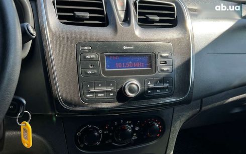 Renault Logan 2019 - фото 17